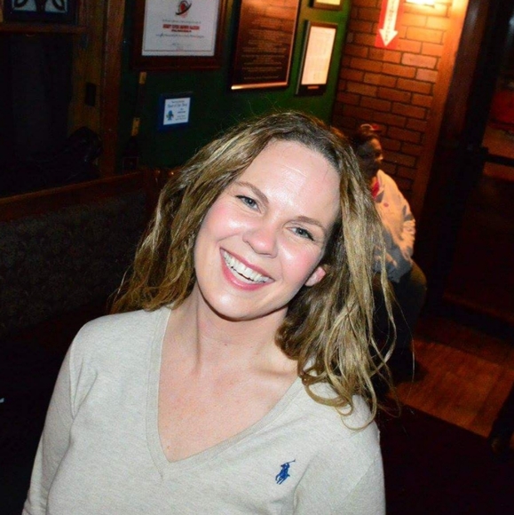 Meet your Posher, Megan - Picture 2 of 2